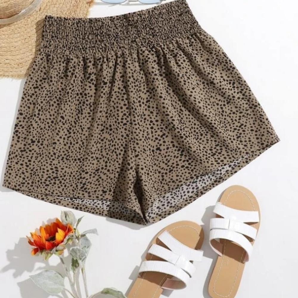 Shein shirred waist brown dalmatian print shorts, size large